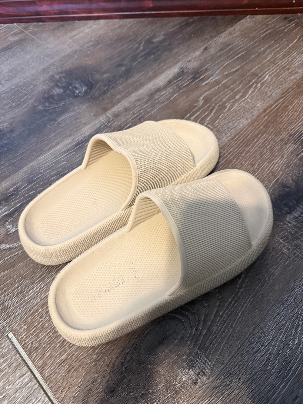 Women's Cream Slide Sandals - Cushioned Everyday Slides